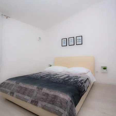 Apartman Marko Primosten